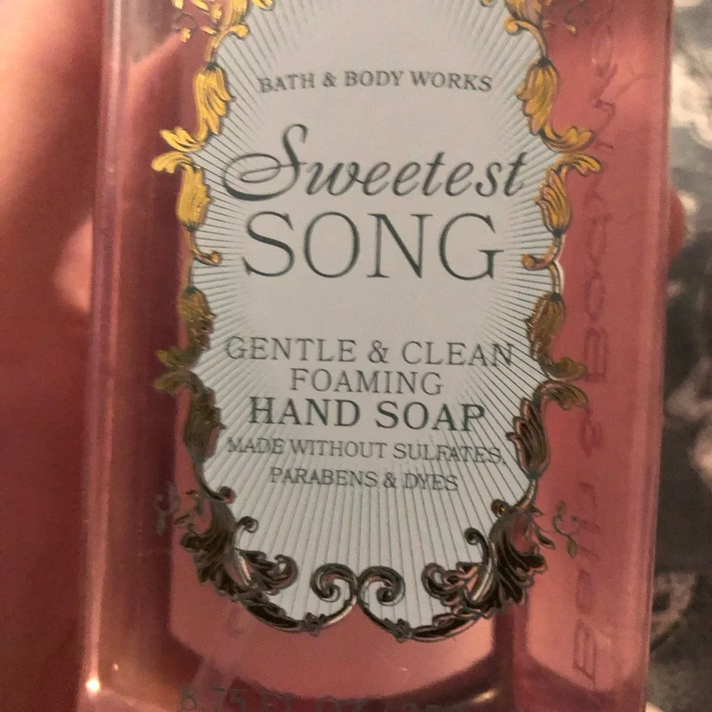 Bath & Body Works Sweetest Song Hand Soap X 4 - Picture 2 of 4